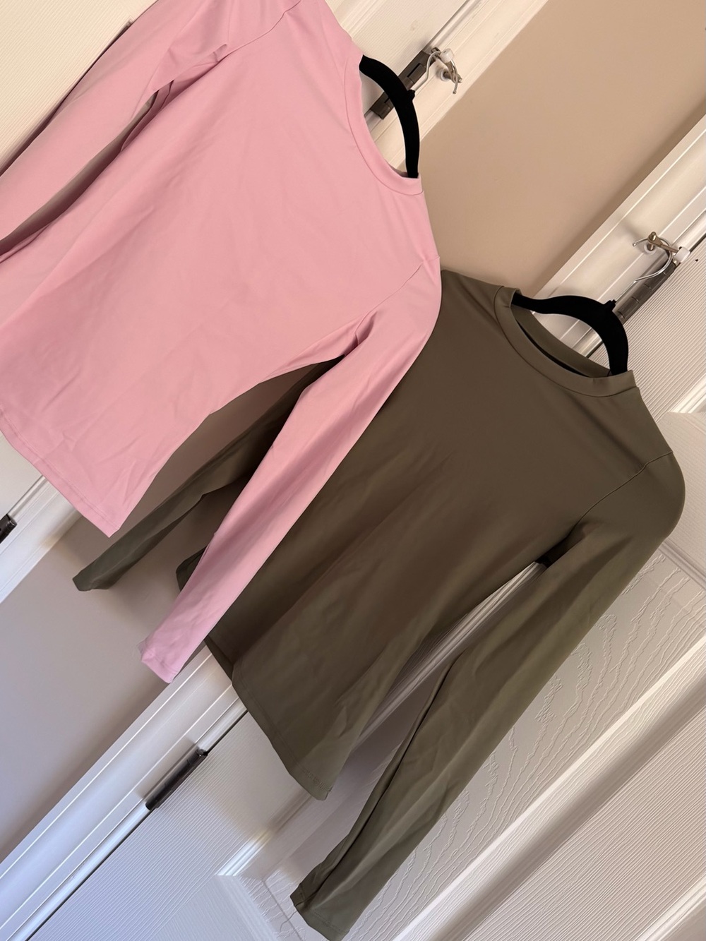 Women’s Long Sleeve Crewneck Top — Pink